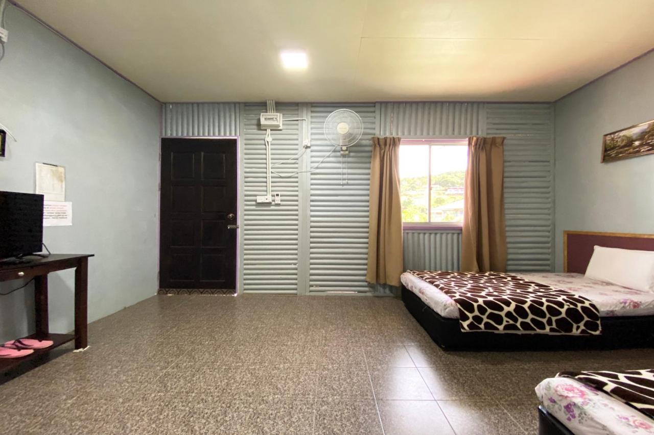 Oyo 90284 Kampung Stay Kilimu Ranau Exterior foto