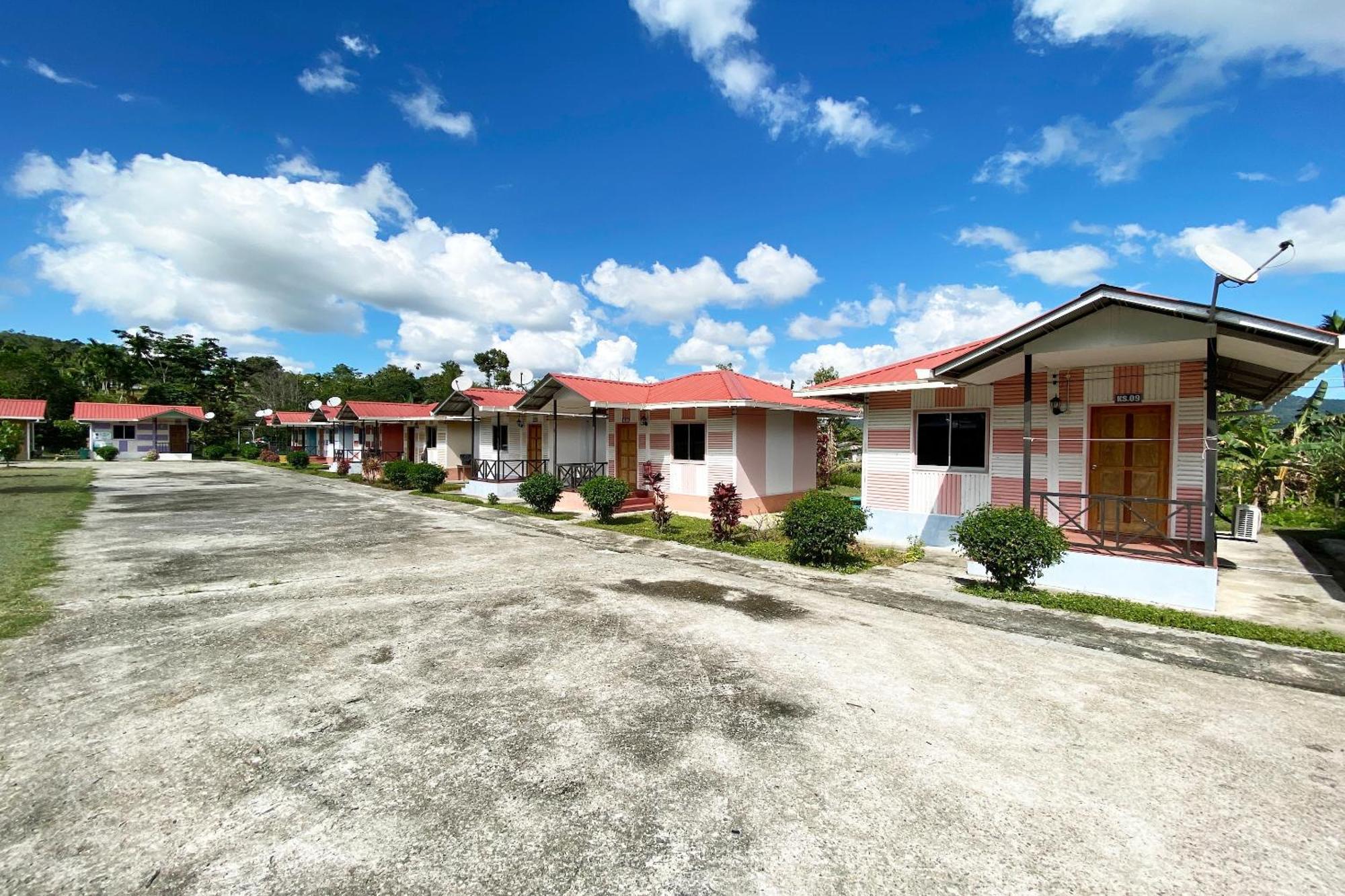 Oyo 90284 Kampung Stay Kilimu Ranau Exterior foto